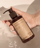 Primer plano de la textura de Ceramide Body Lotion