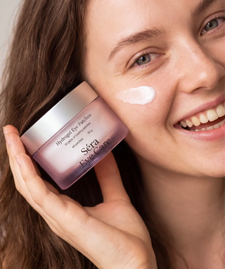 Model wearing Hydrogel Eye Patches