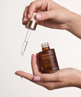 Niacinamide 10 Serum texture close-up