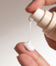 Gros plan sur la texture de Retinal 0.1 Night Serum