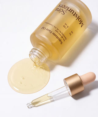 Primer plano de la textura de Squalane Face Oil